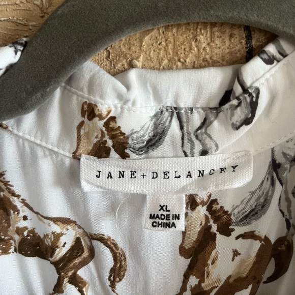 Jane + Delancey Horse-Print Button-down Blouse - Picture 5 of 10